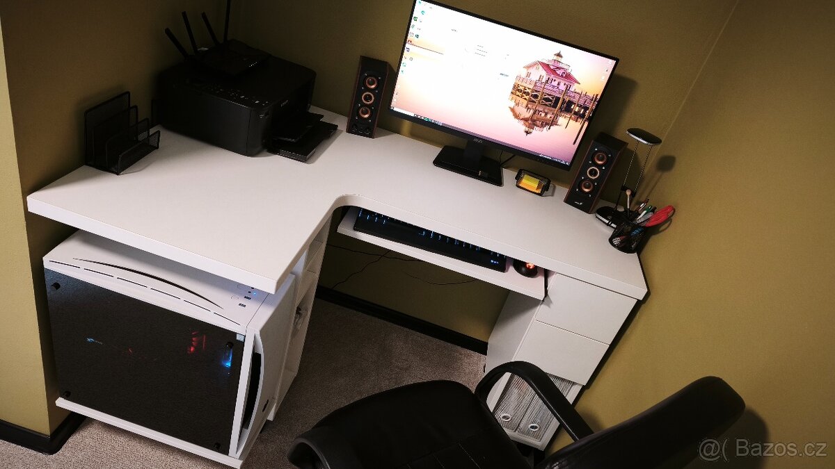 Rohovy PC stul ( jde i do prostoru) - 8