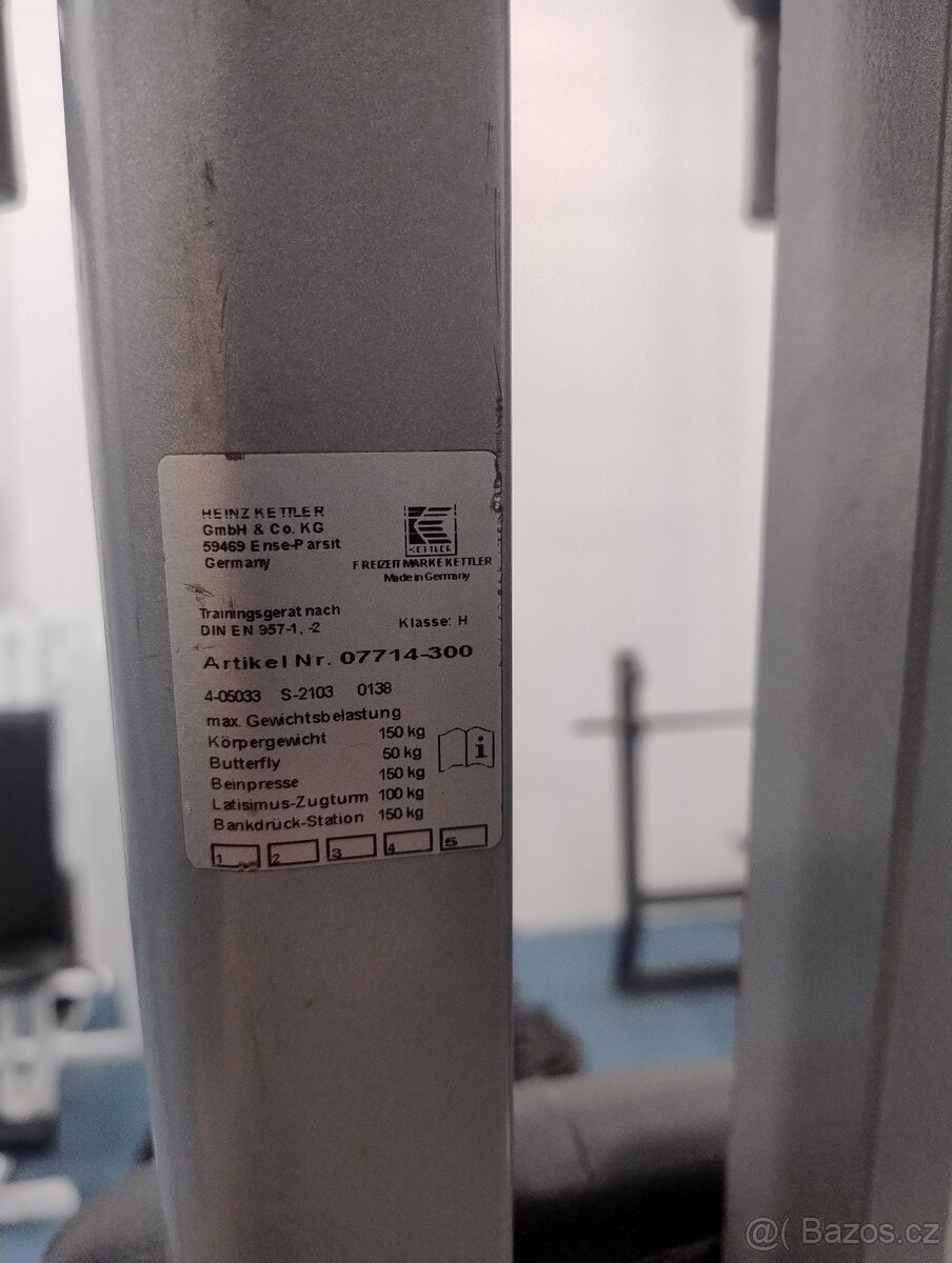 Posilovací stroj - 8