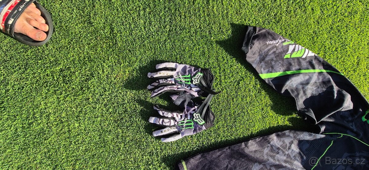 Motokrosový komplet - 8