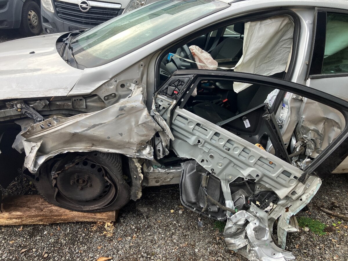 Ford Focus 2.0 TDCi combi - 8