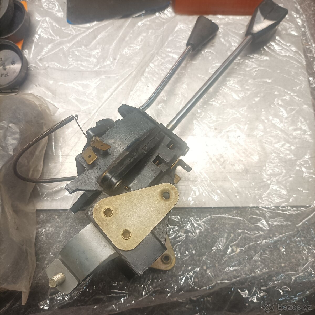 AVIA NÁHRADNÍ DÍLY - 8