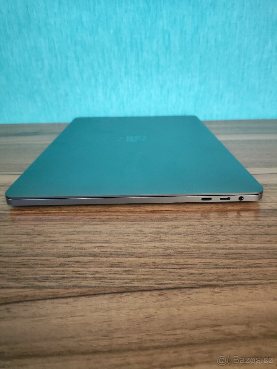 MacBook Pro 13 2017 | i5 • 8GB • 256GB SSD - 8