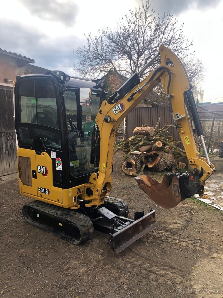 Caterpillar CAT 301.6 - 8