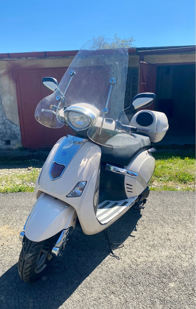 Skůtr 125 - 8