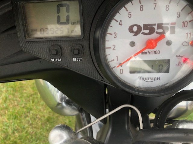 Triumph speed Triple 955I - 8