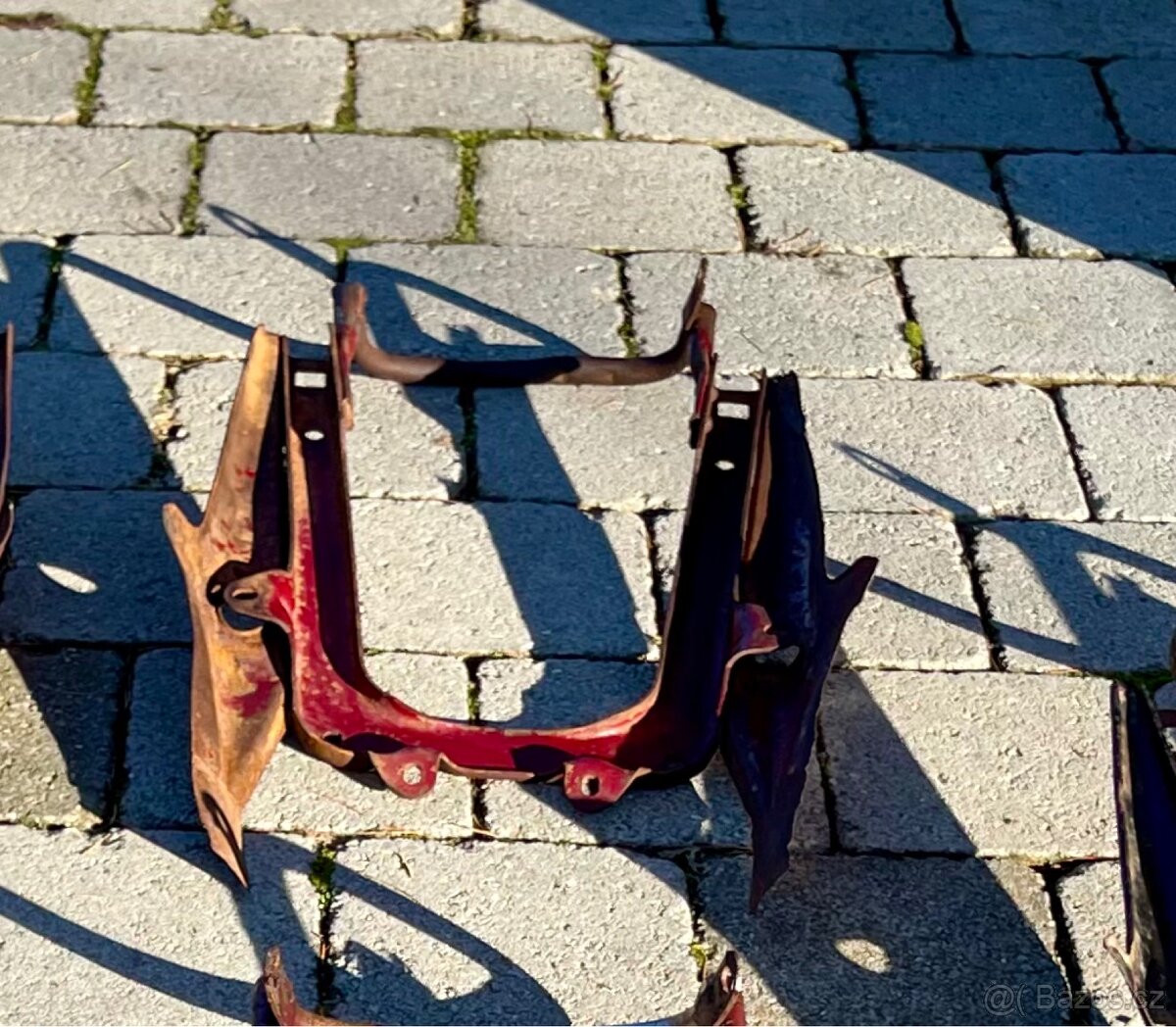 Jawa ČZ 125 175 kývačka - podsedlový rámeček - 8