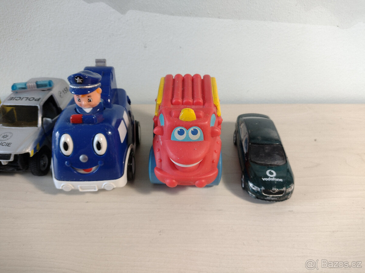 Různá autíčka - 8