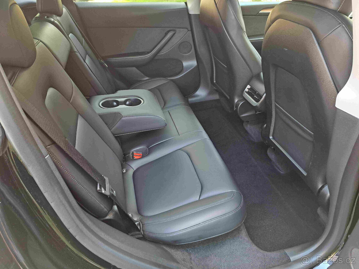 Tesla Model Y RWD Standard Range - 1901 - 8