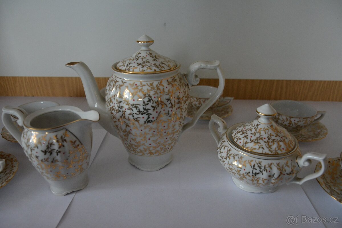 Čajový servis, porcelánové mísy, talíře, hrnečky, drobnosti - 8