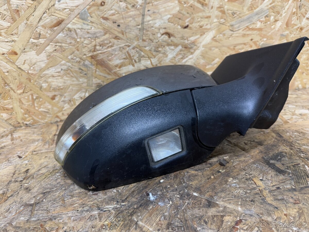 PRAVÉ ZPĚTNÉ ZRCÁTKO FORD KUGA MK2 STERLING GREY 8 PIN - 8