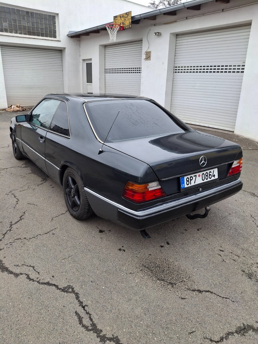 Mercedes w124 coupe - 8