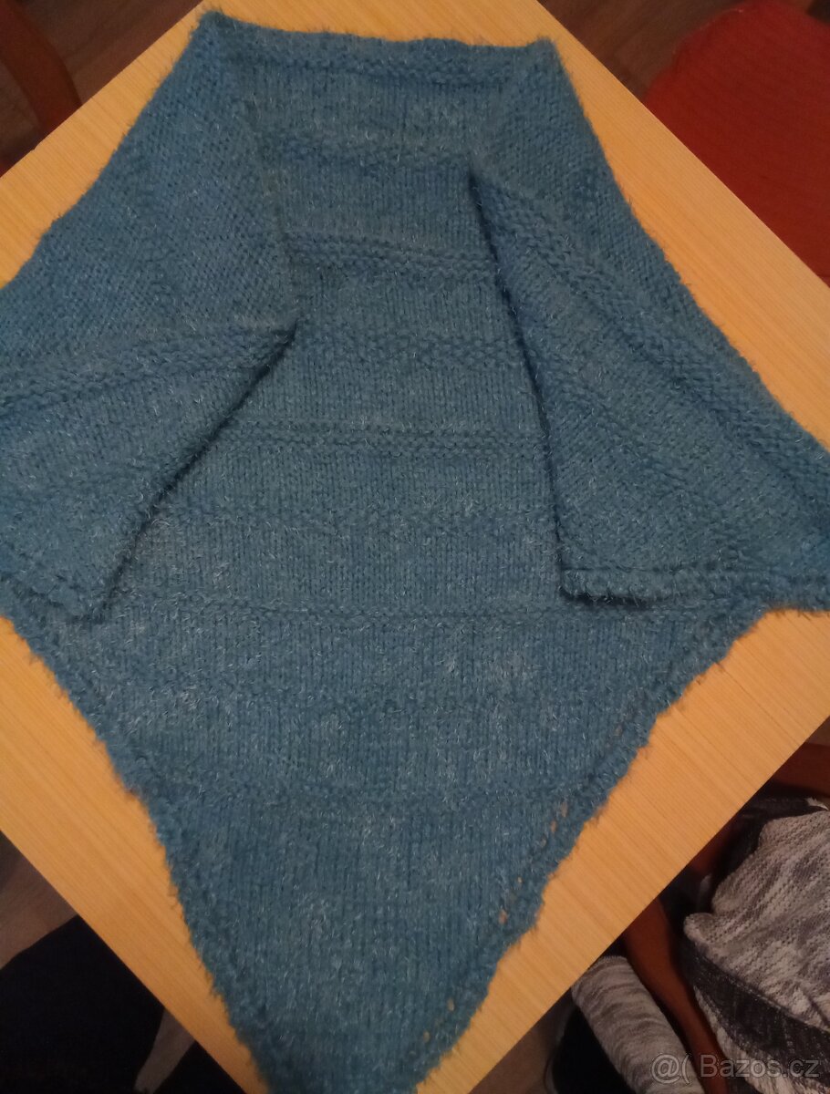 Modrý ručně pletený pléd/ šátek - 8