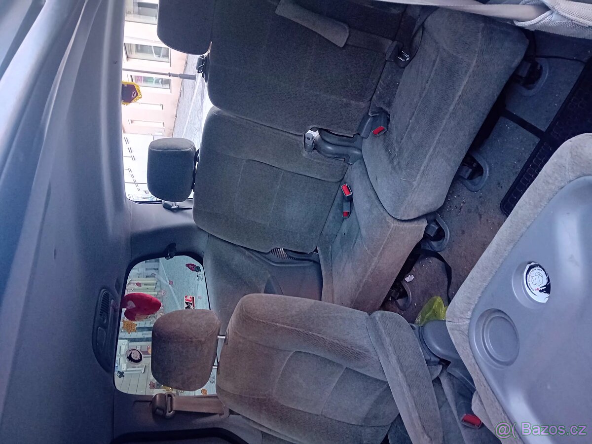 Prodám Kia Carnival - 8