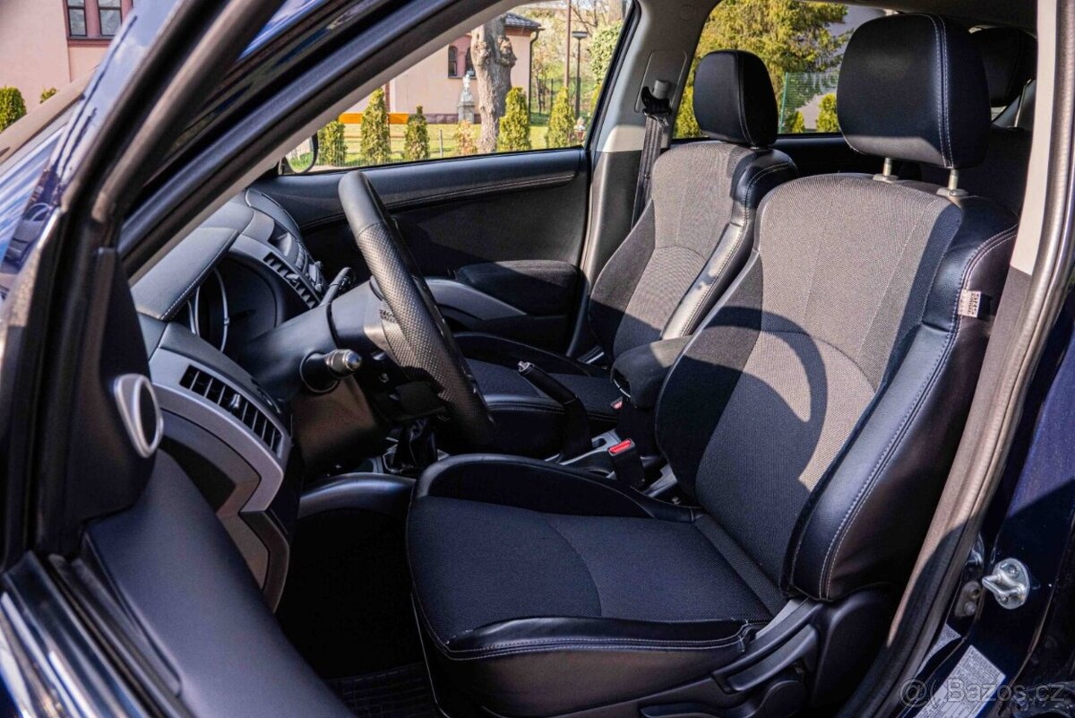 Mitsubishi Outlander 2.2 DI-D - 8