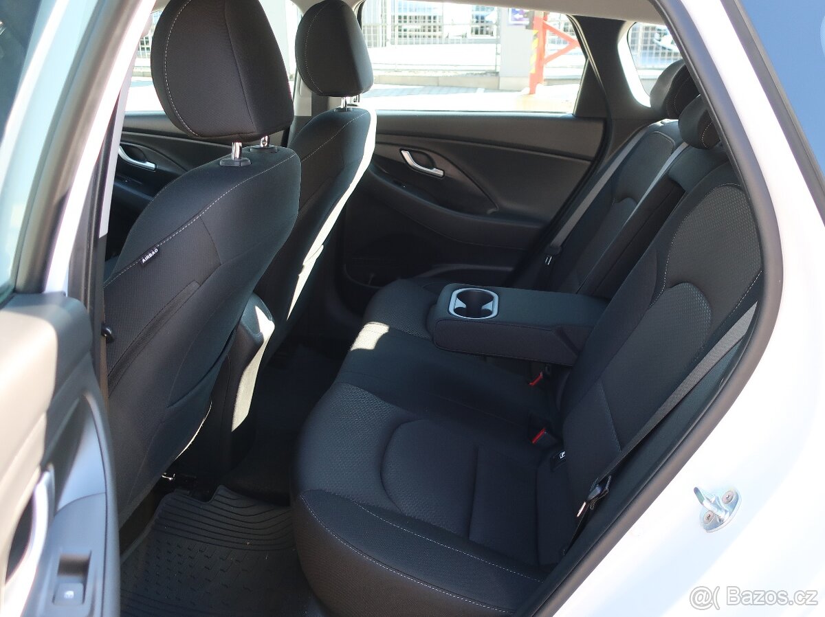 Hyundai i30 WG 1.6CRDi 85kW STYLE NAVI ALU ČR SERVISKA - 8