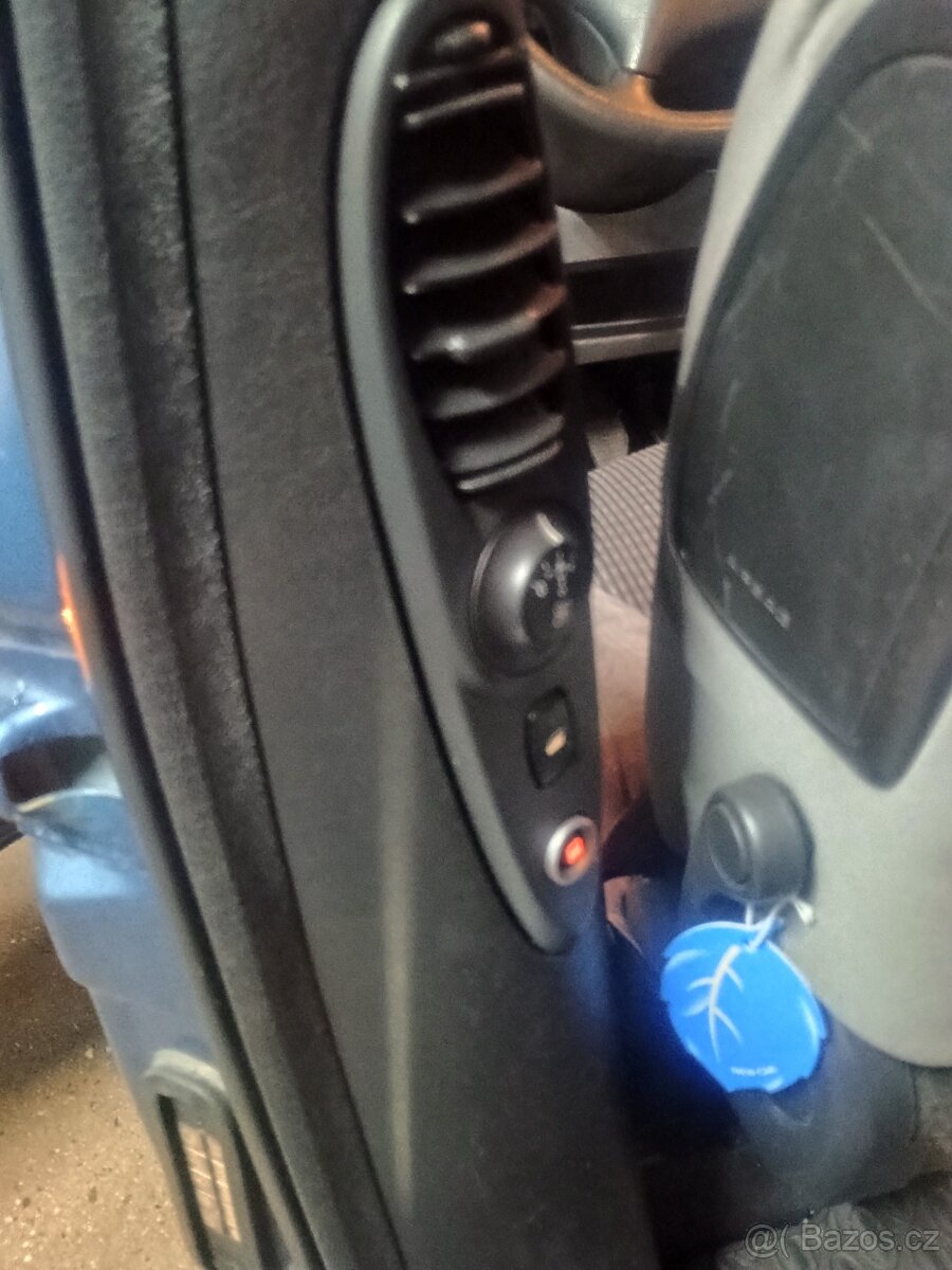 Nabízím Citroen C8 2.2 biturbo exclusive sleva - 8