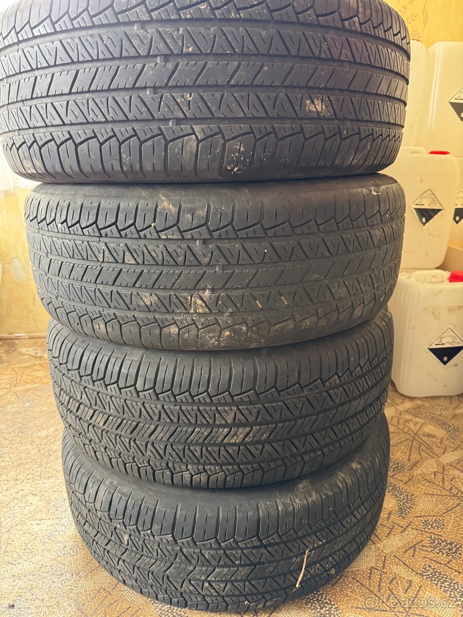 Pneumatiky s disky 235/55 - 8