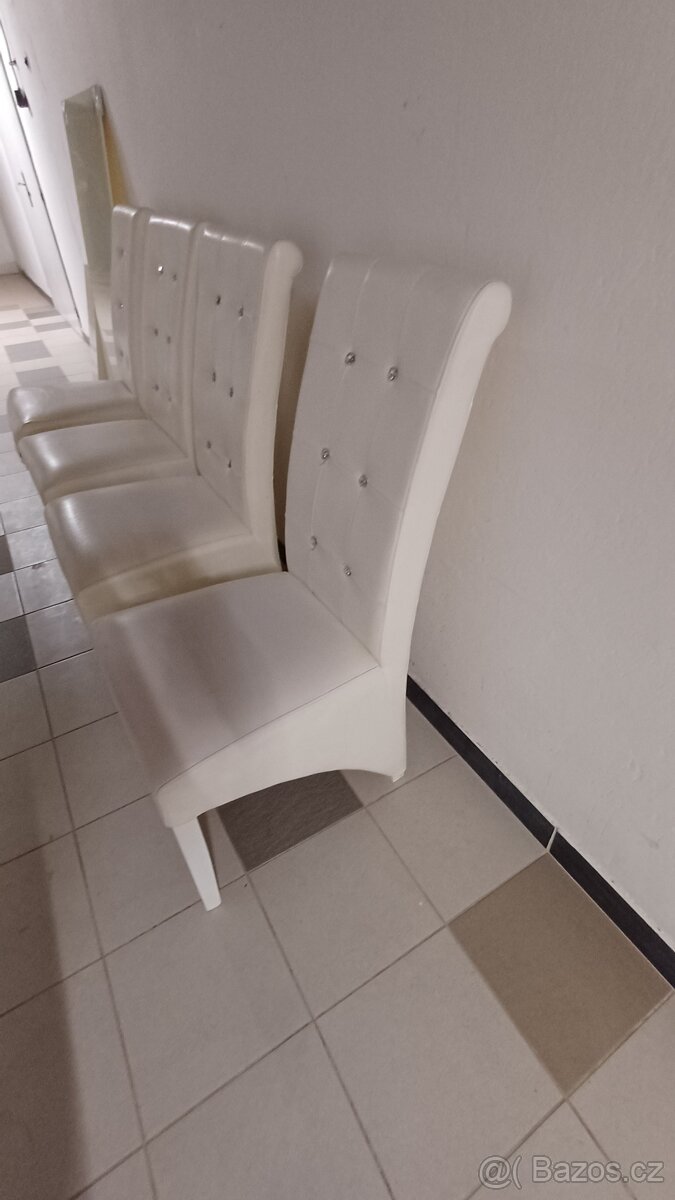 skleněný stul ze židlemi - 8