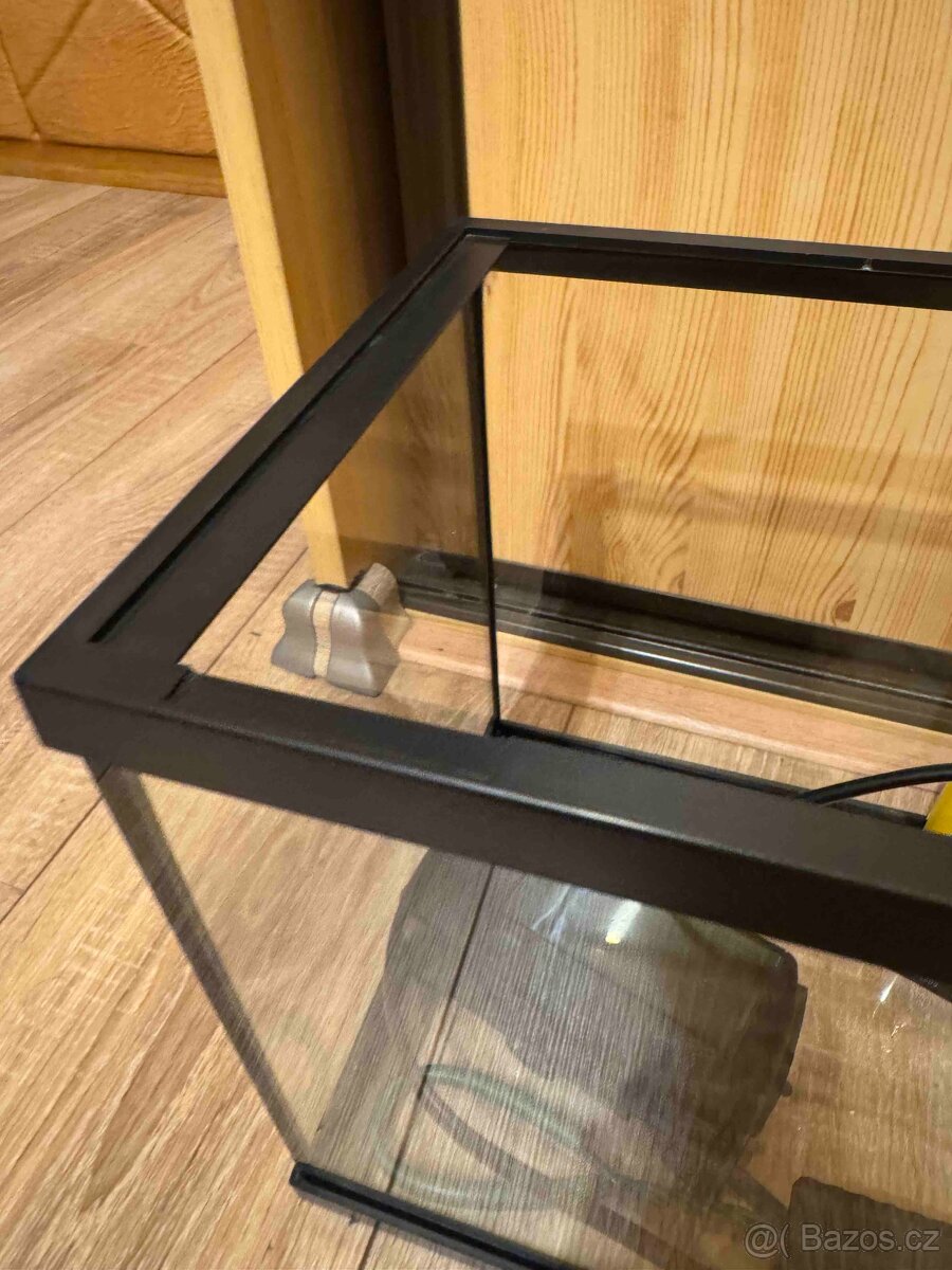 Akvárium 40x20x25 - 8