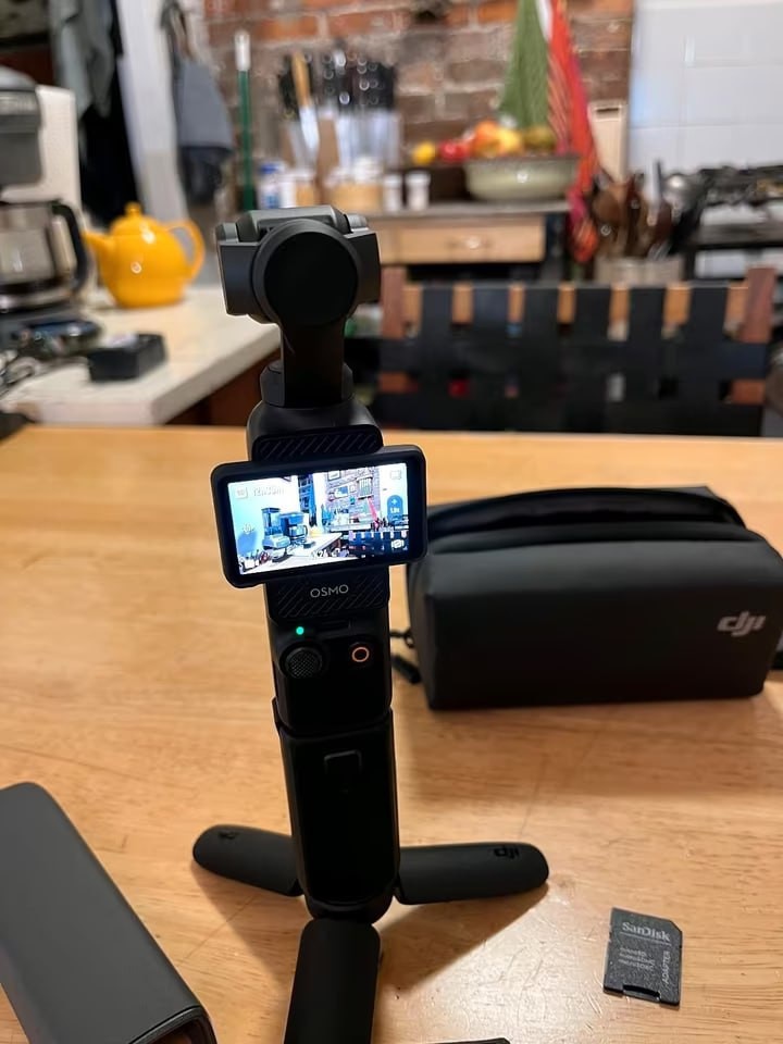 DJI Osmo Pocket 3 Creator Combo - 8