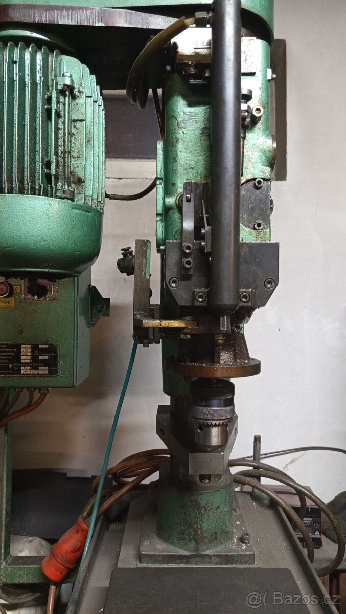 CHIRON – průmyslová sloupová vrtačka - 8