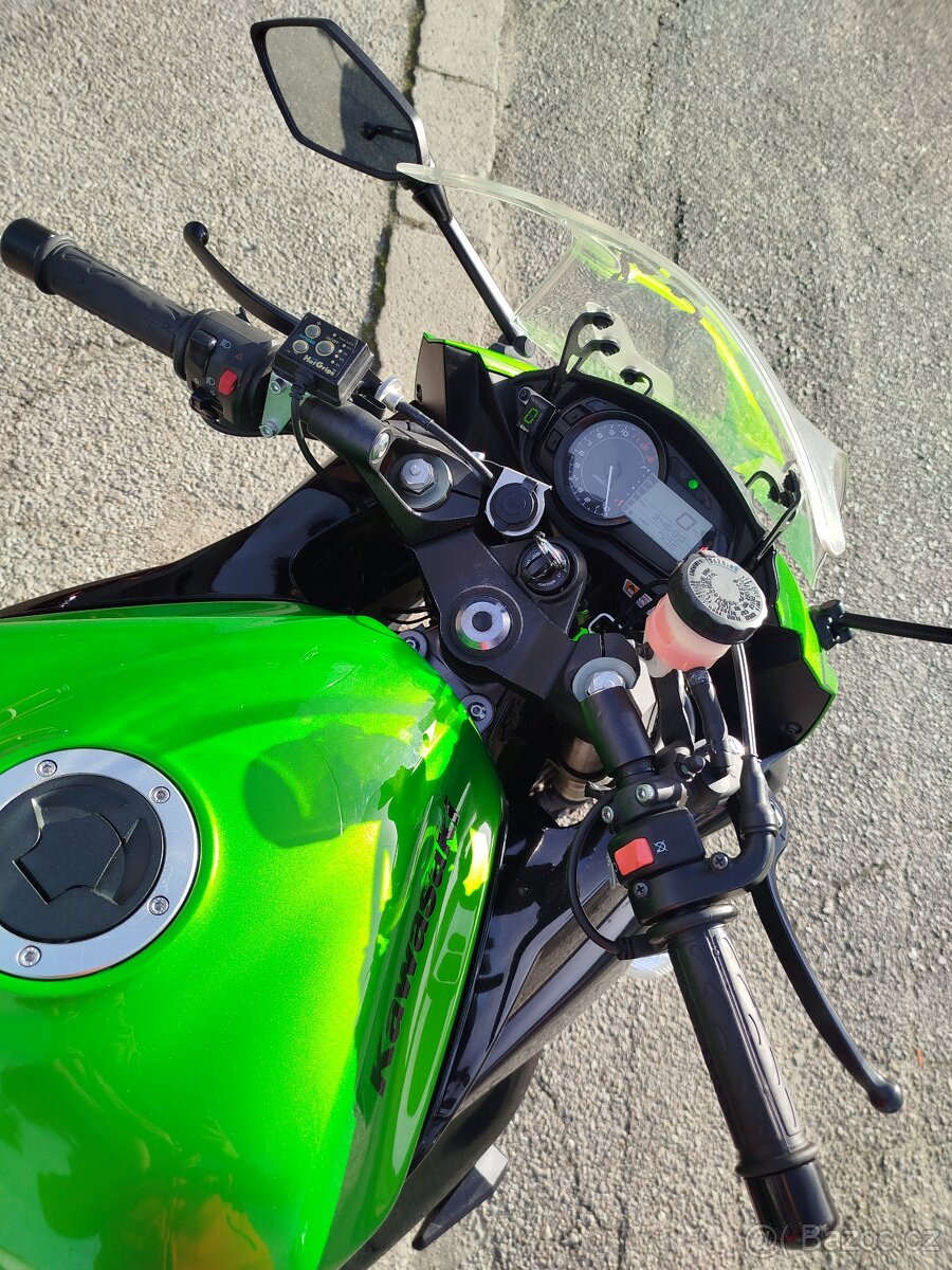 Kawasaki Z 1000 SX, 1. MAJITELKA V ČR - 8