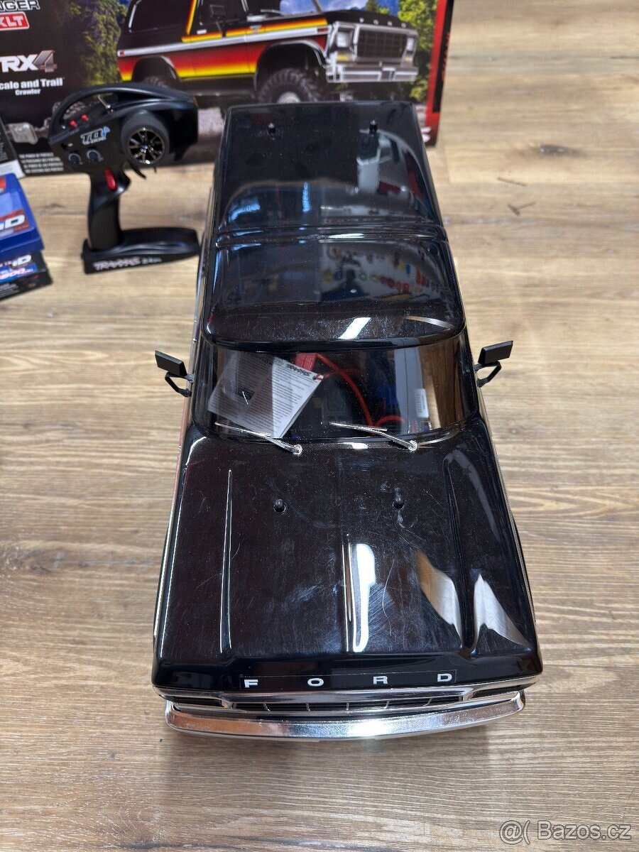 nový model Traxxas TRX-4 Bronco 1979 + baterie a nabíječ - 8