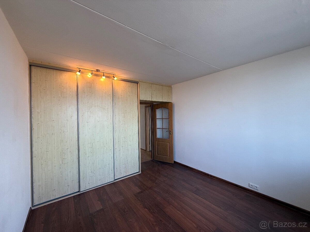 Pronájem bytu 2+1 v Chomutově - ul. Stavbařská - 8