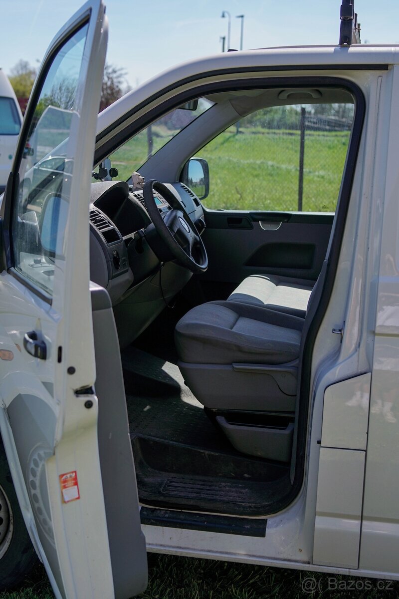 Volkswagen Transporter T5 - 8
