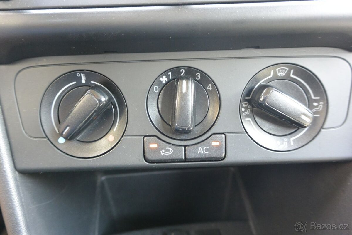 PRODÁM Volkswagen Polo 1.2TSi 66kW NAVI,KLIMA - 8