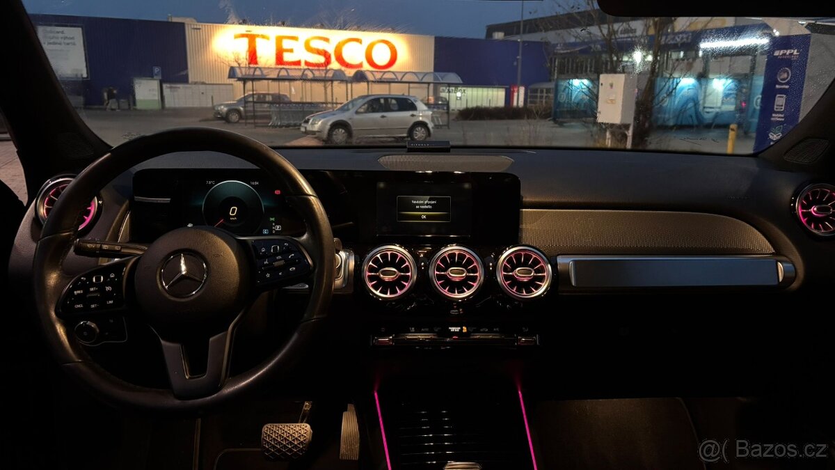 MERCEDES GLB 180D - 8