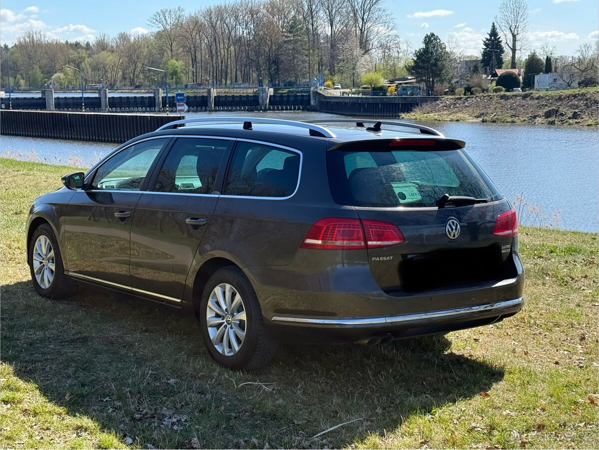 Volkswagen Passat Variant - 8