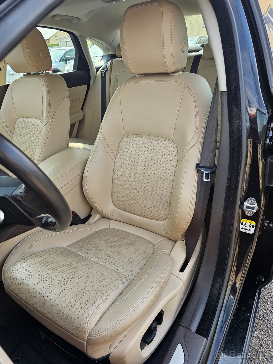 JAGUAR XF 2019 2.0 25D 177kW,SENZORY,VÝHŘEVY,KŮŽE,NAVI - 8