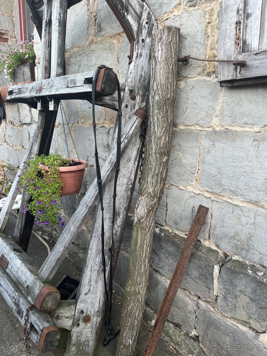 PRODÁM PÁR VĚCÍ, NUTNĚ SE JICH POTŘEBUJI ZBAVIT - 8