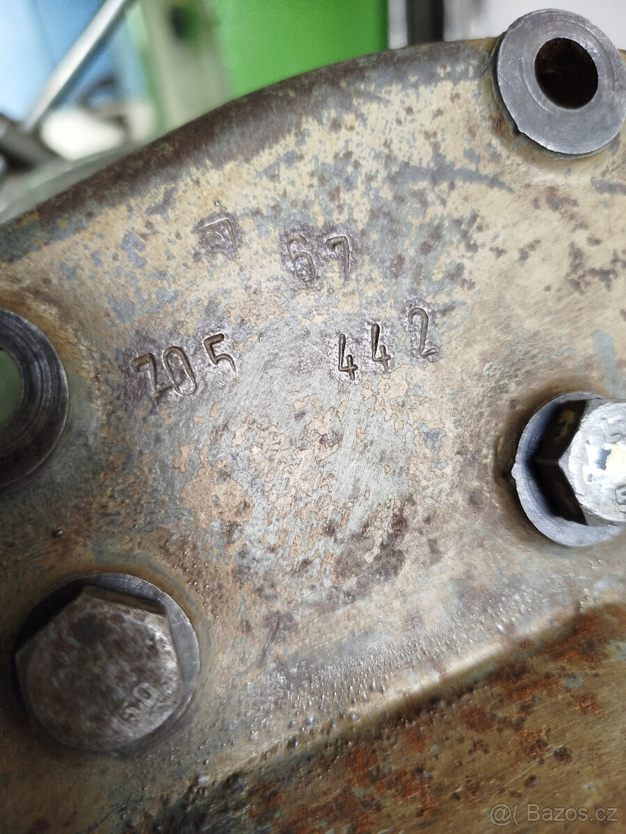 hydraulické čerpadlo zetor 1 UŘ - 8