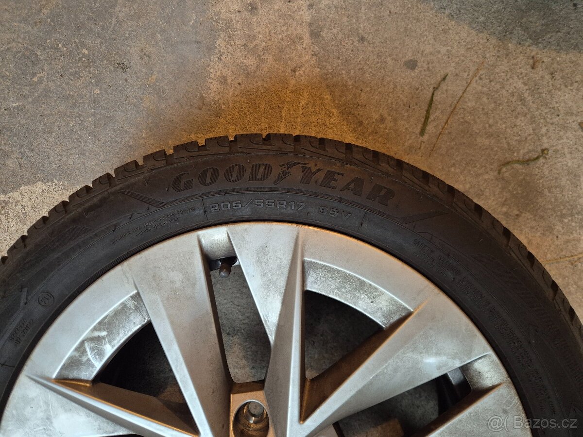 ALU kola ŠKODA"Rotare"ET46 5x112 Zimní pneu 205/55/R17 - 8