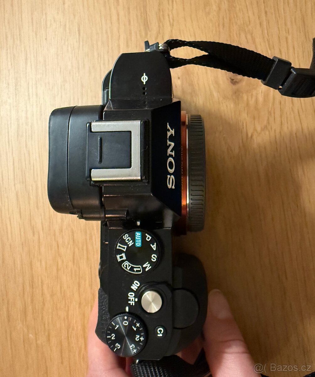 Sony Alpha A7 (ILCE-7) – perfektní stav, pouze 6792 snímků - 8