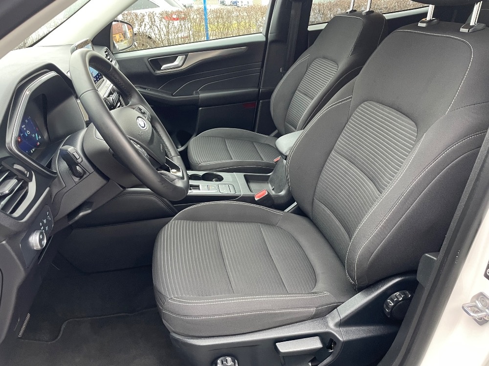 FORD KUGA 2,5 HYBRID - 8