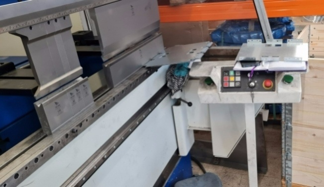 Ohraňovací lis Trumpf TrumaBend V50 z roku 2001 - 8