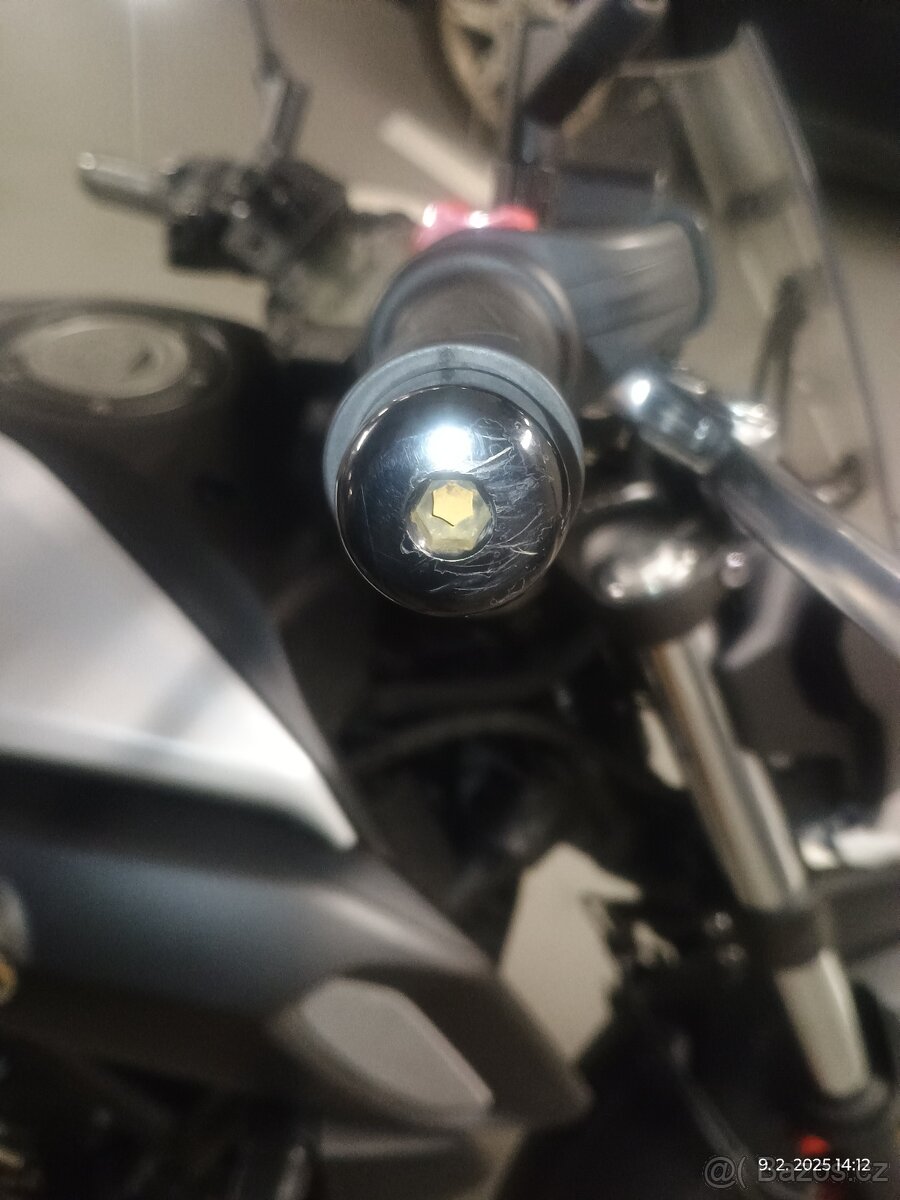 yamaha MT07 - 8