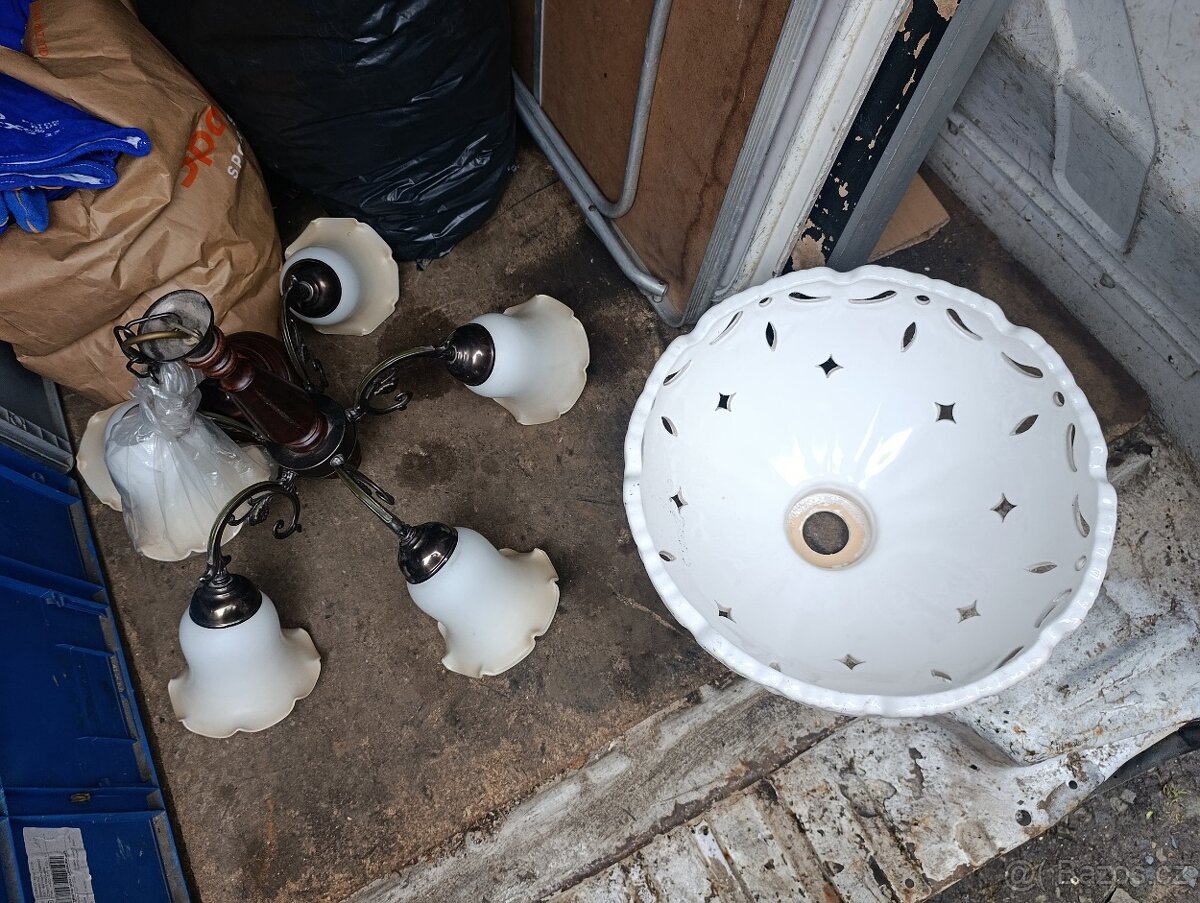 Lustry různé druhy 3 ks - 8