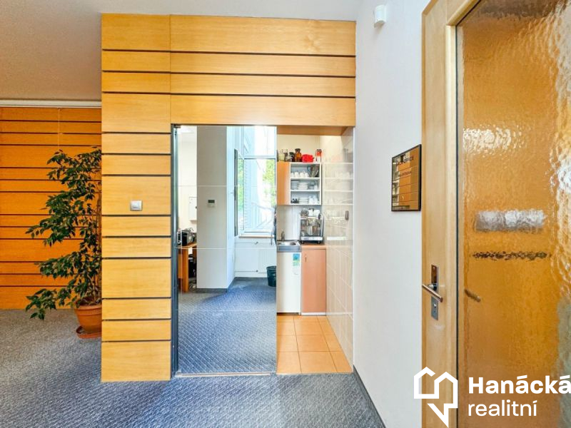 Pronájem kanceláří v centru Prostějova - 8