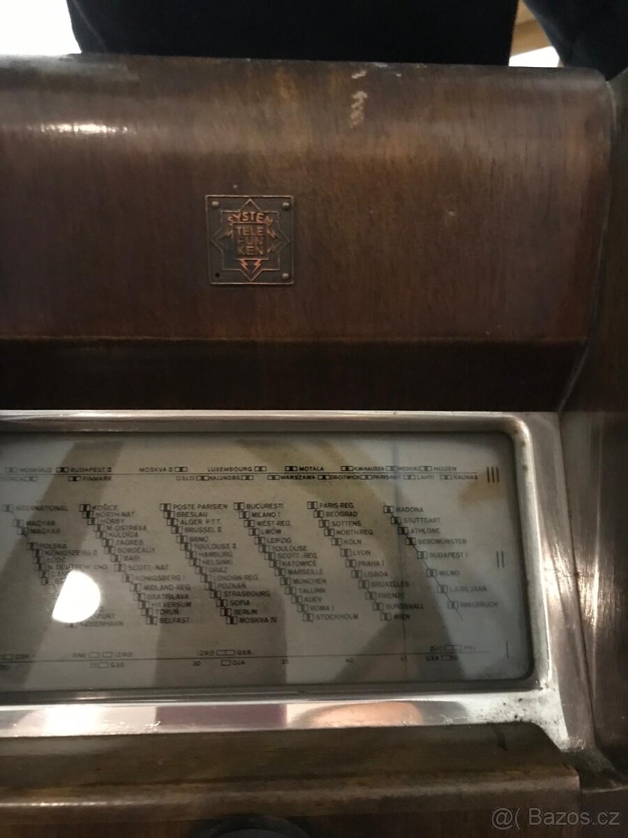 Staré rádio - dřevěné - 8