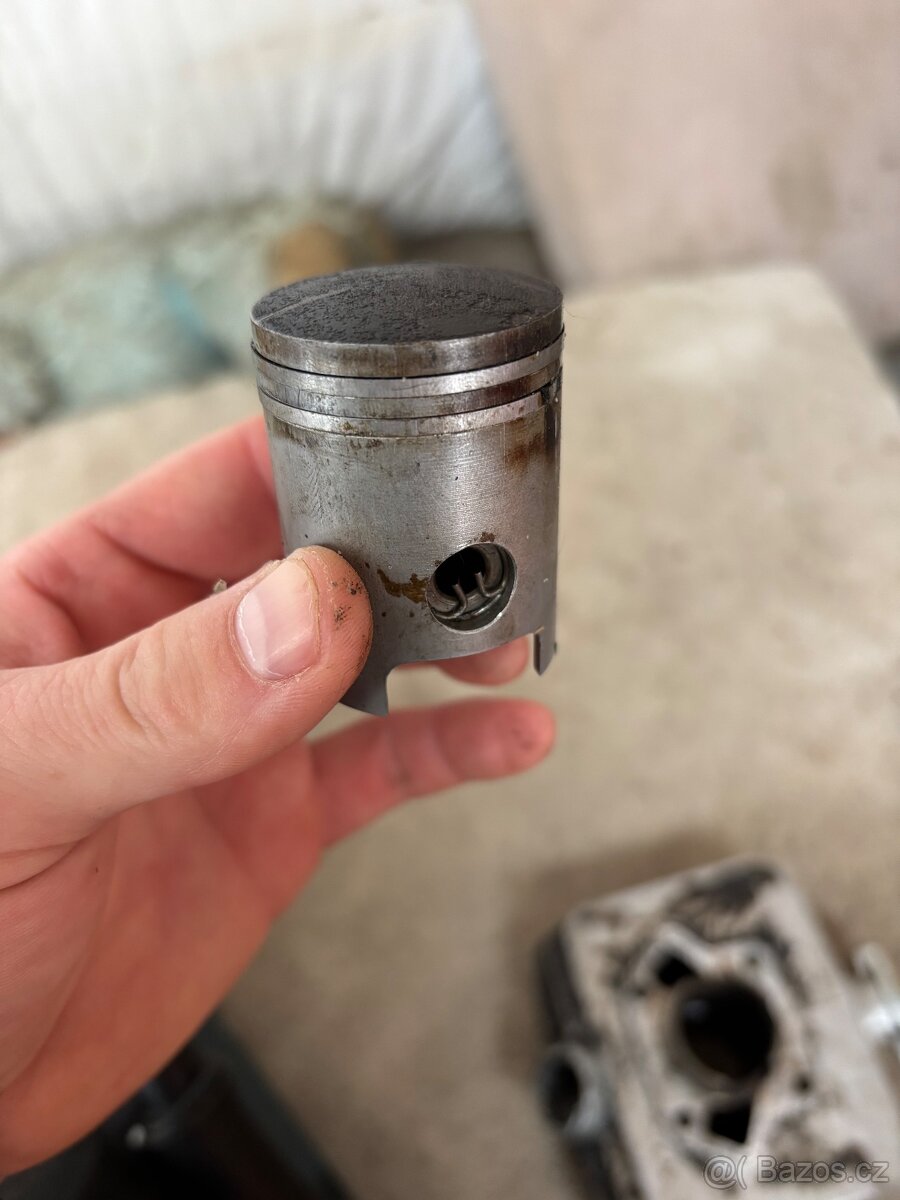 Válec a karburator Simson - 8