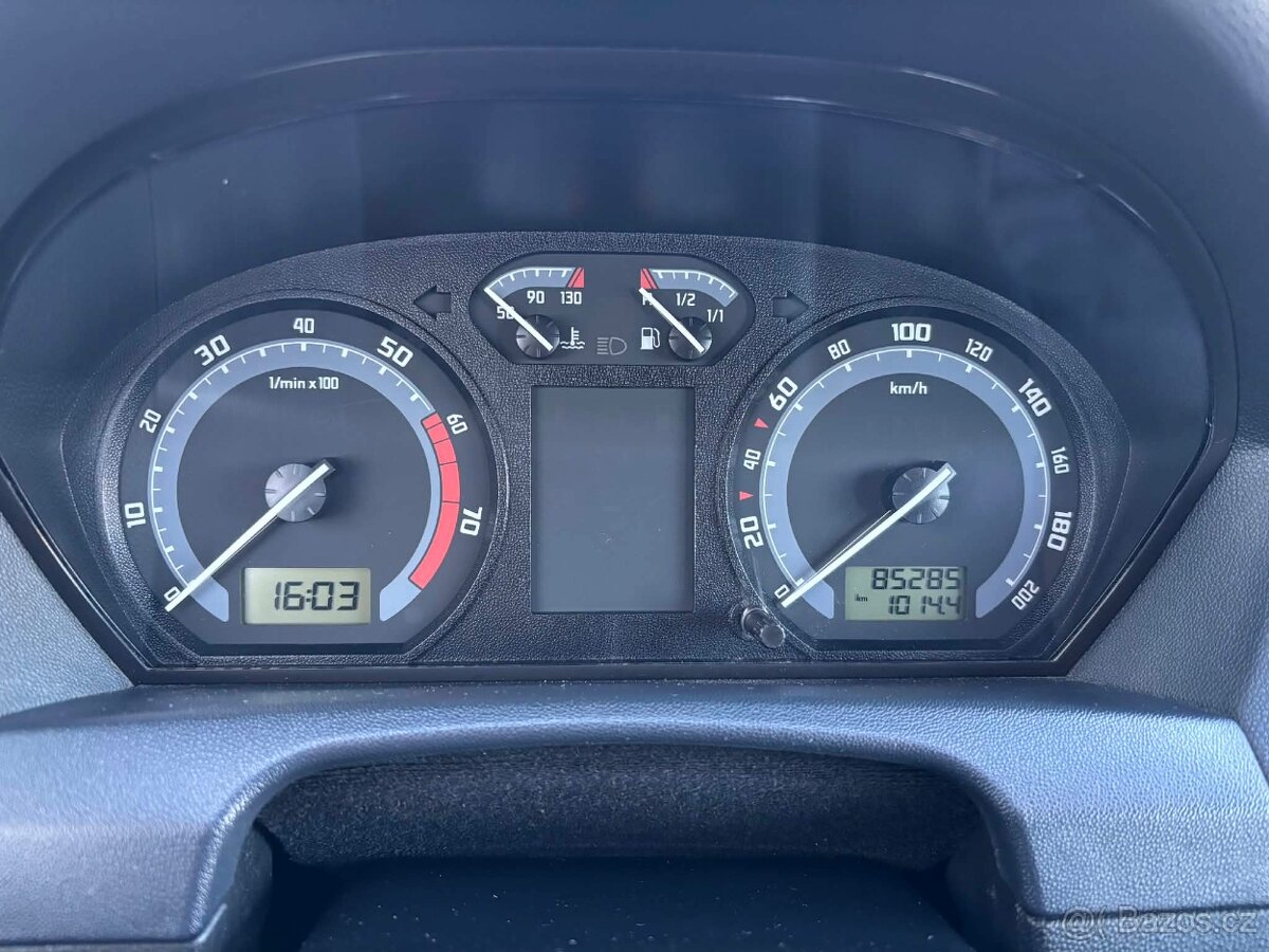 Škoda Fabia 1.2 HTP Classic - 8