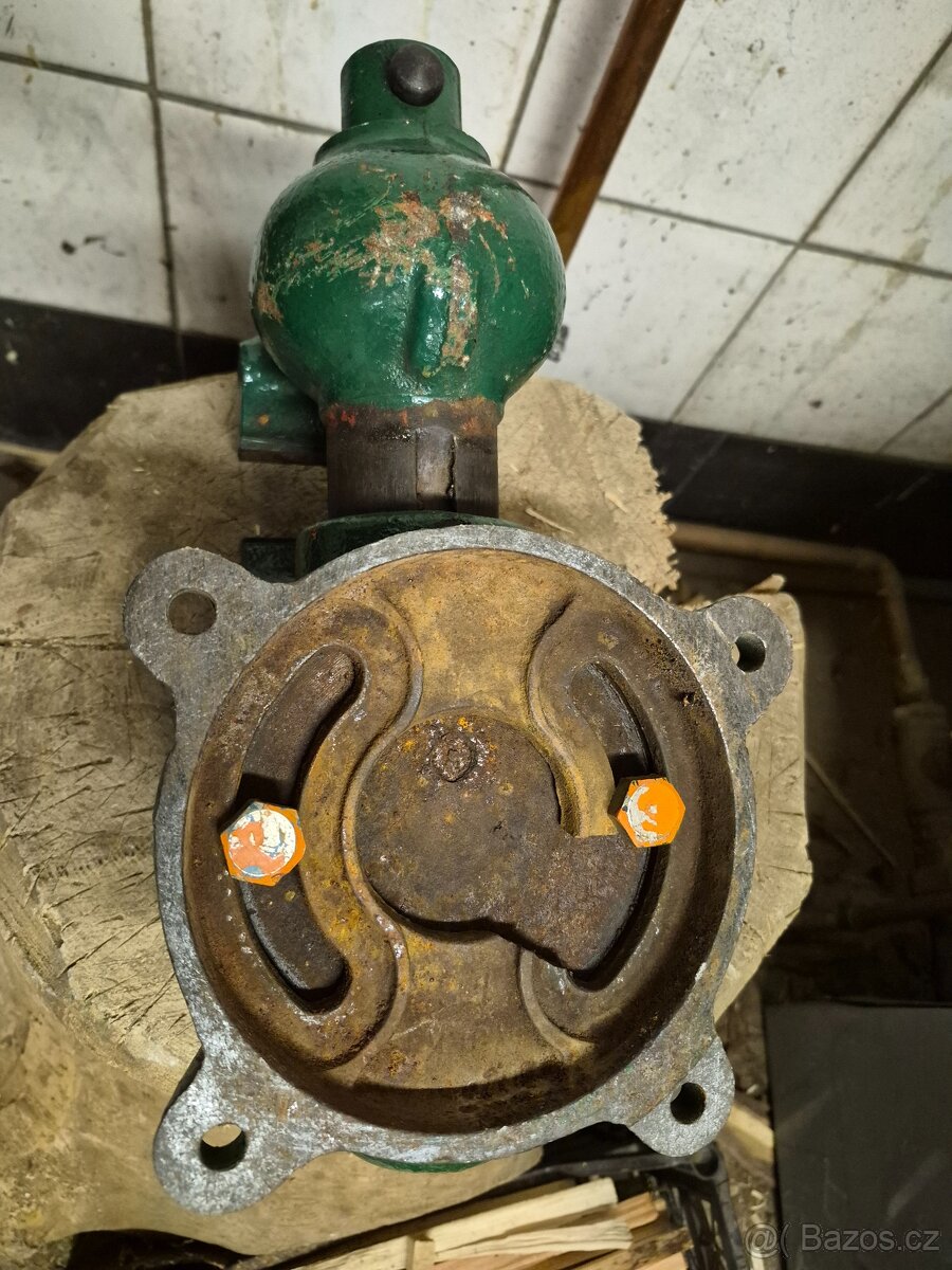 Svěrák YORK 100 - 8