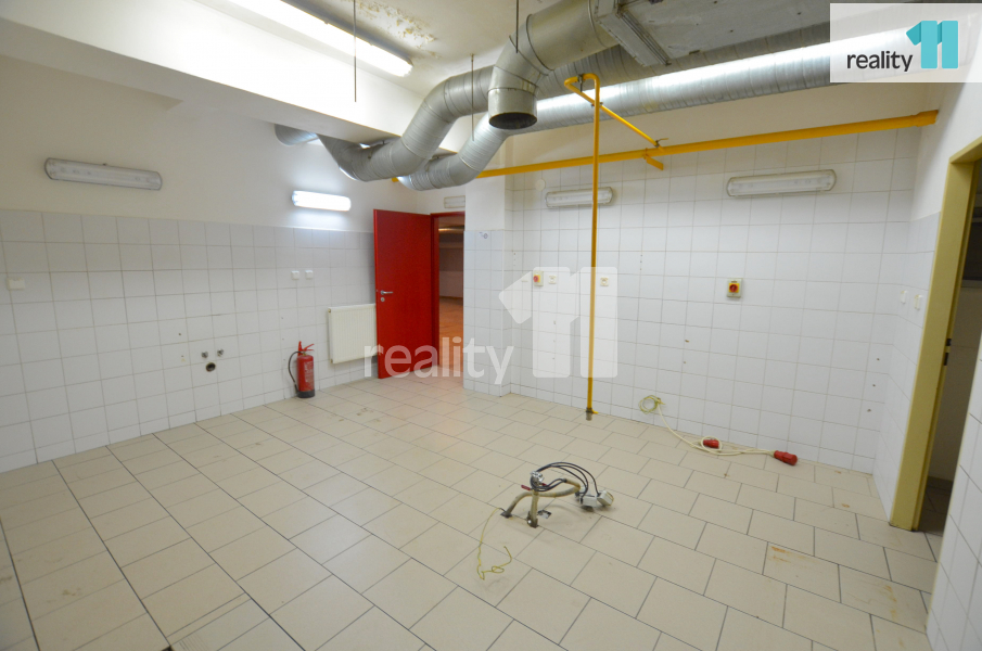 Pronájem komerčních prostor 297m2, Husova, Humpolec - 8