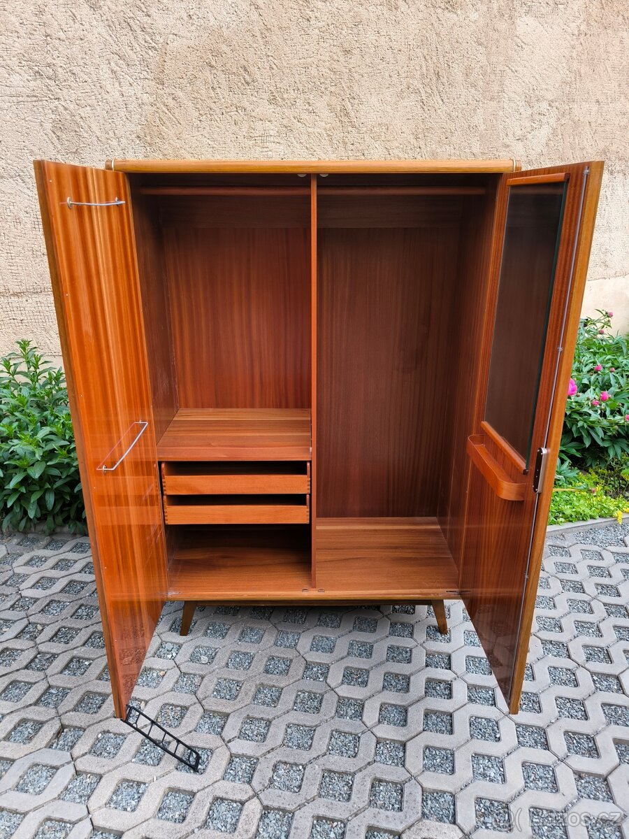Retro šatní skříň B. Landsman a H. Nepožitek - 60. léta - 8