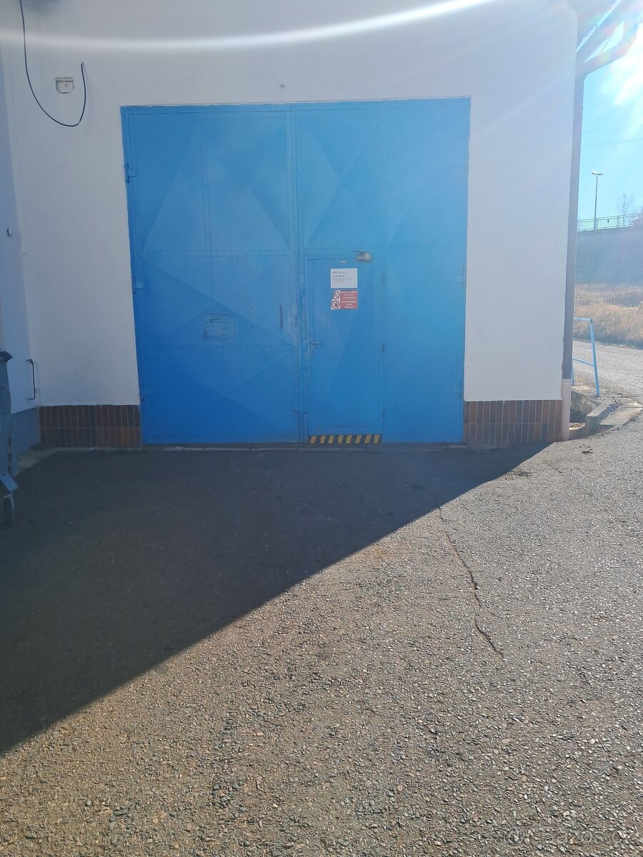 Pronájem, Sklad, 421m² - Skuteč - Husova ul., ev.č. 00174 - 8