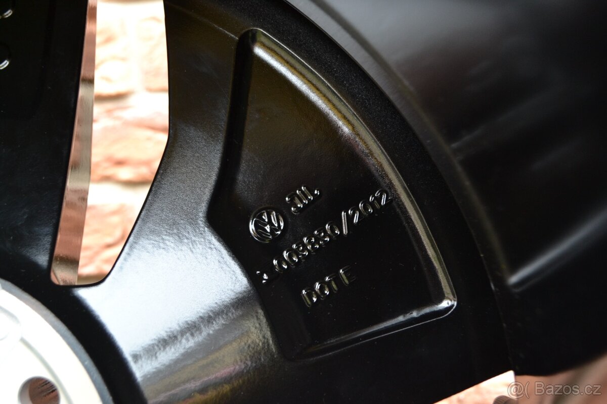 5x112 R19 zimní sada originál VW ID4 - 8